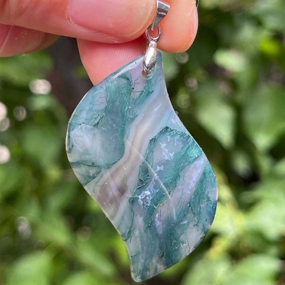 Sterling silver 925‎ stamped wavy moss agate pendant